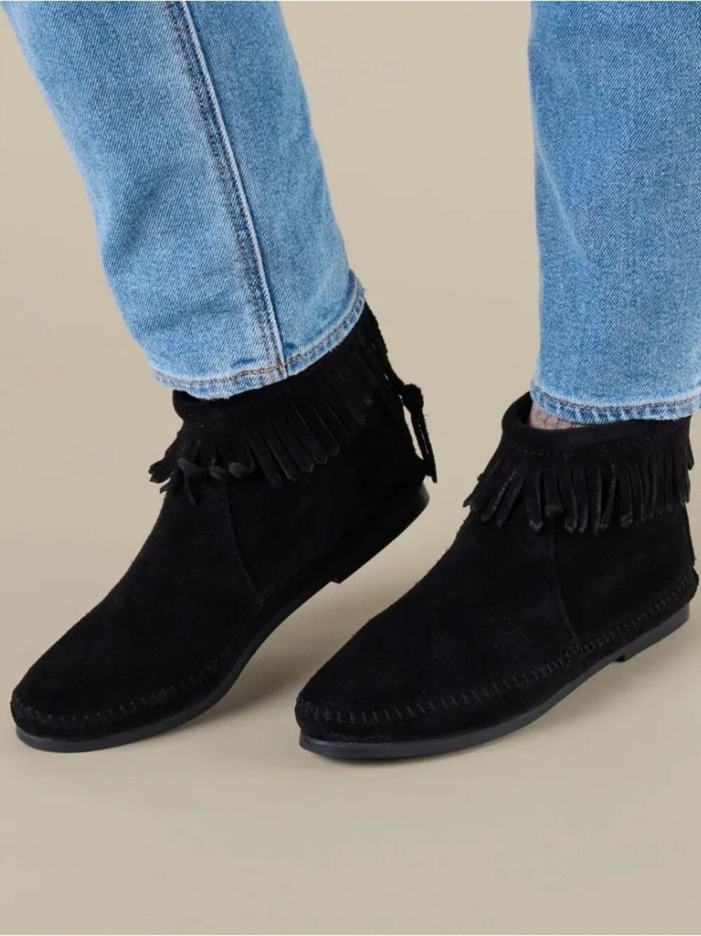 Minnetonka Black Suede Fringe Moccasin Boots 7.5